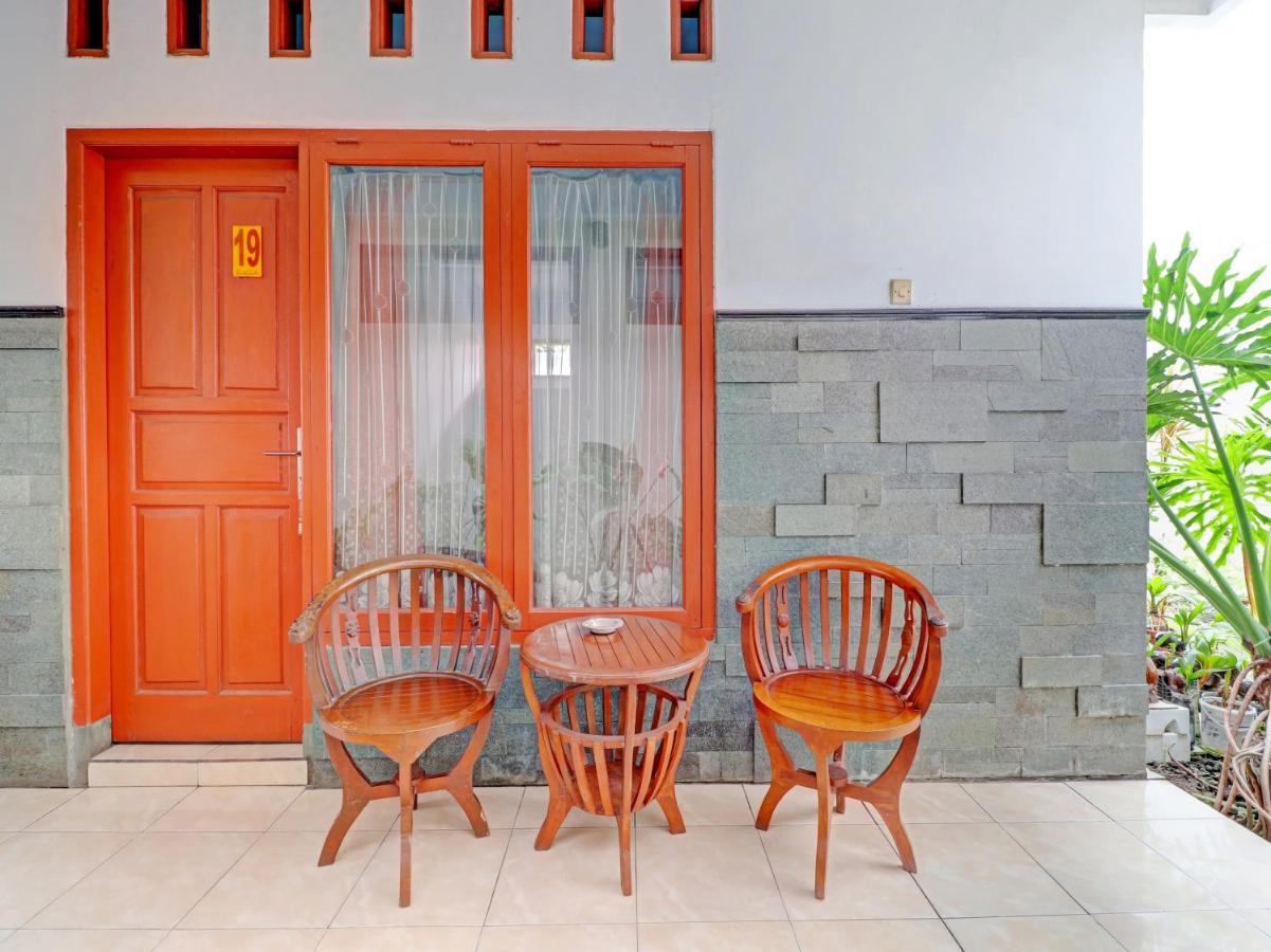 Oyo 90347 Hotel Srikandi Syariah Тасікмалая Екстер'єр фото