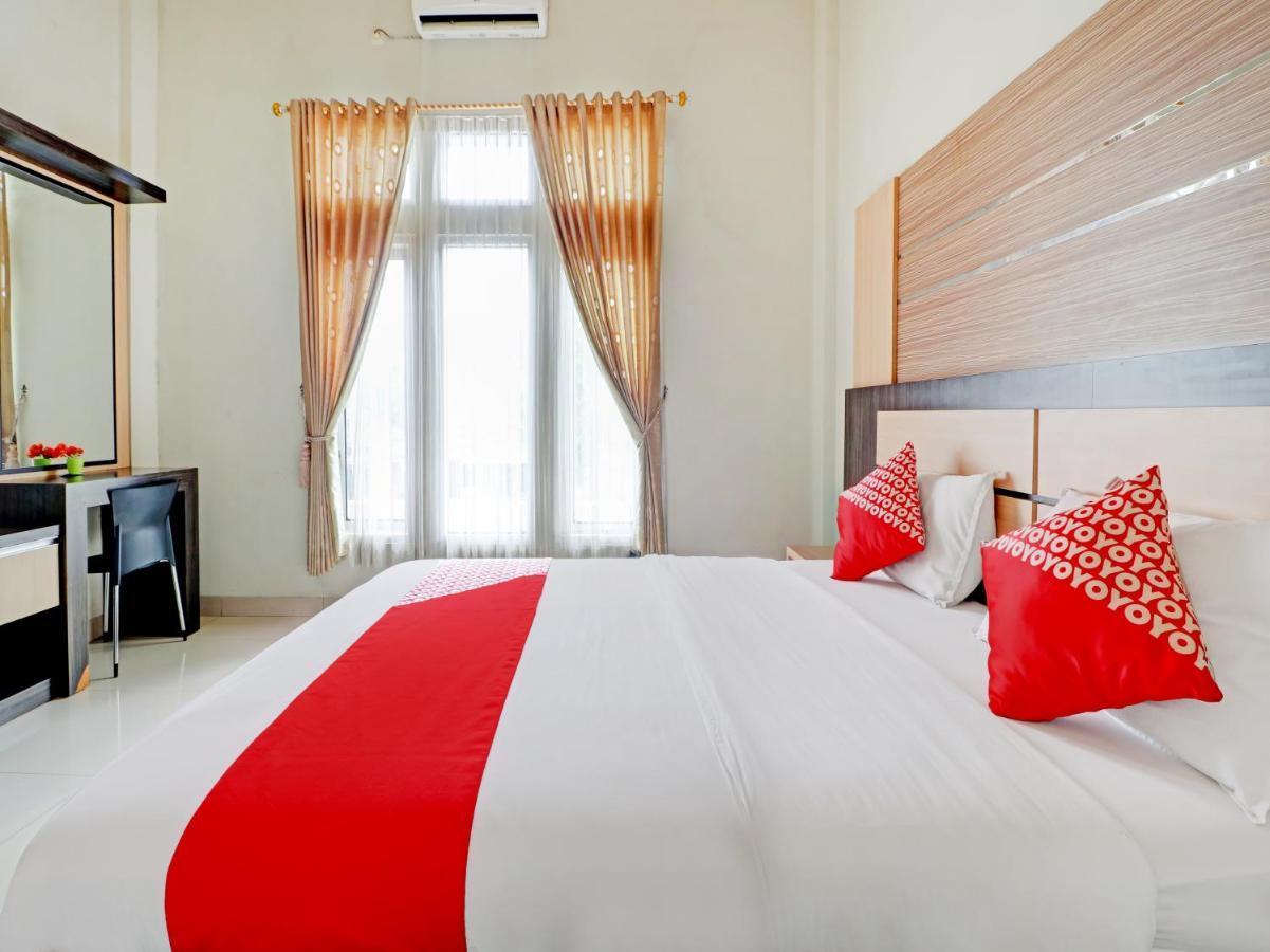 Oyo 90347 Hotel Srikandi Syariah Тасікмалая Екстер'єр фото